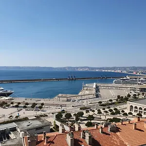https://saint-laurent-magnifique-studio-avec-vue-sur-mer.fr-provencehotel.com